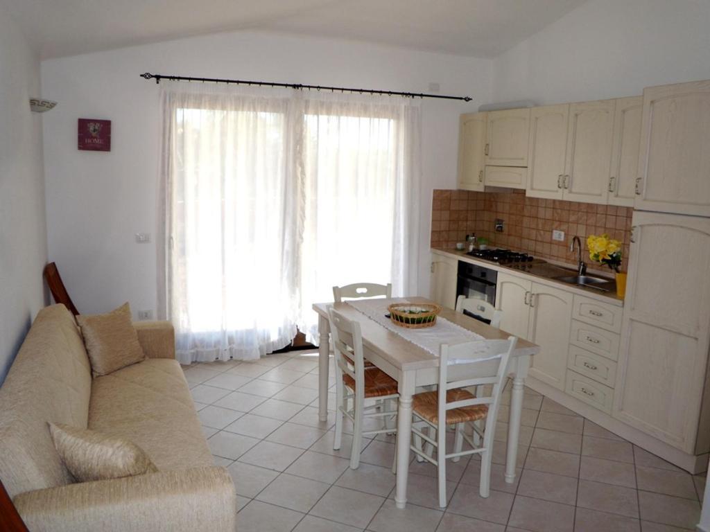 Casadelfaro Con Giardino A Pittulongu 600Metri Dalla Spiaggia Olbia Luaran gambar