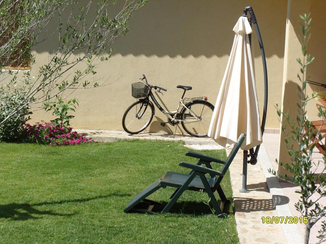 Casadelfaro Con Giardino A Pittulongu 600Metri Dalla Spiaggia Olbia Luaran gambar